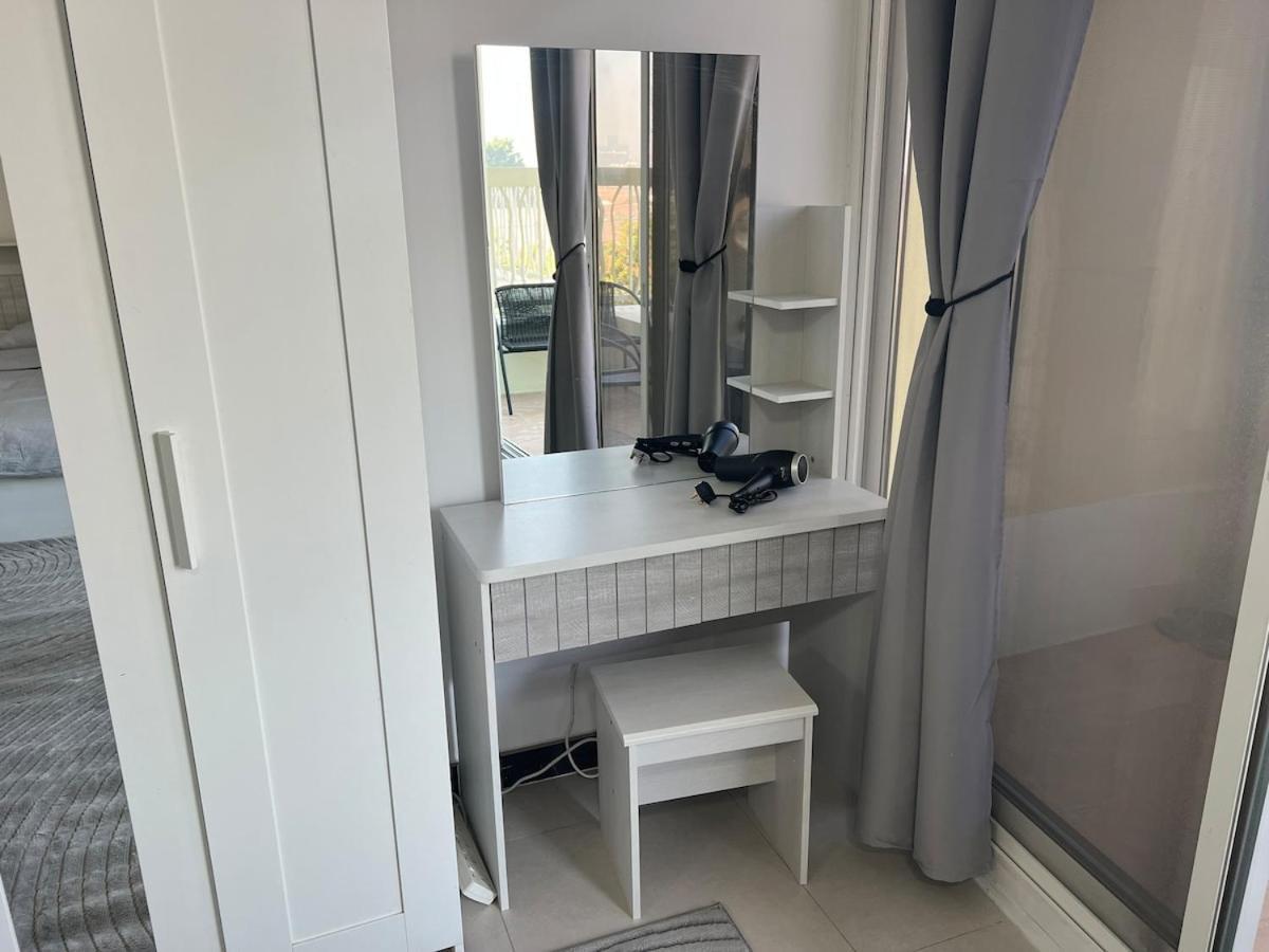 Spacious Near Marina