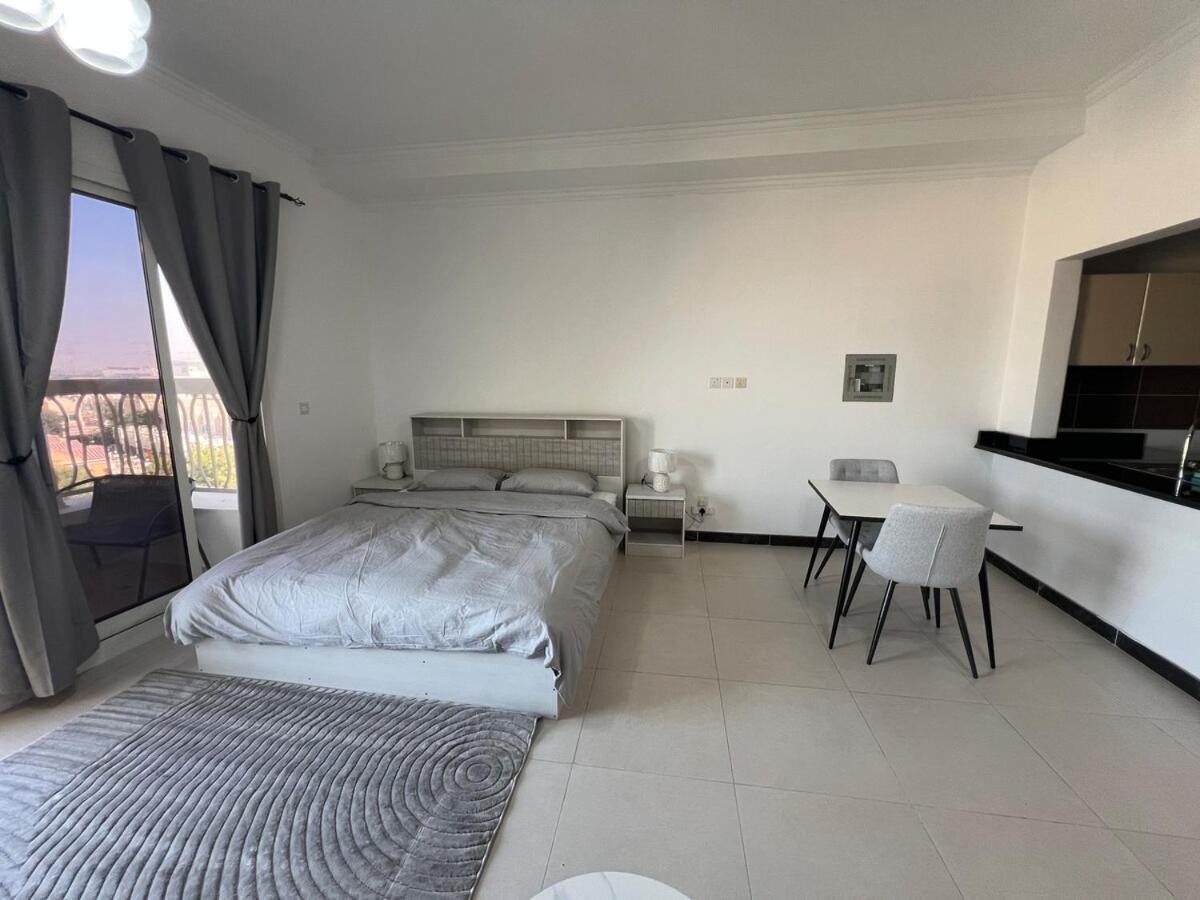 Apartment Spacious Near Marina *