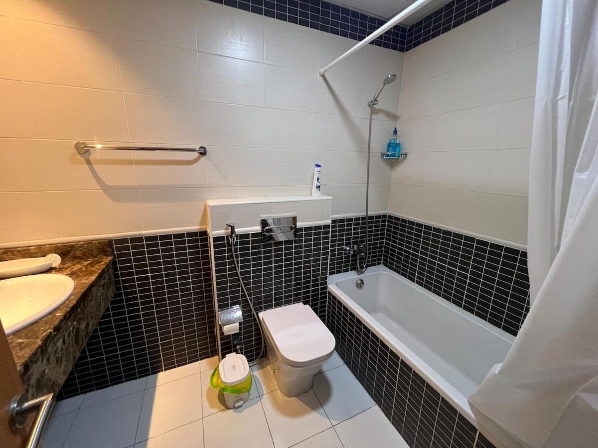 Apartment Spacious Near Marina Dubai