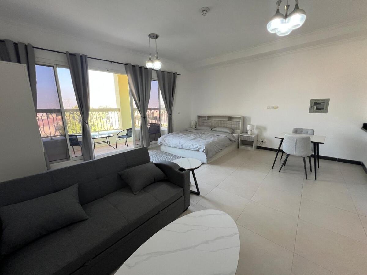 Spacious Near Marina