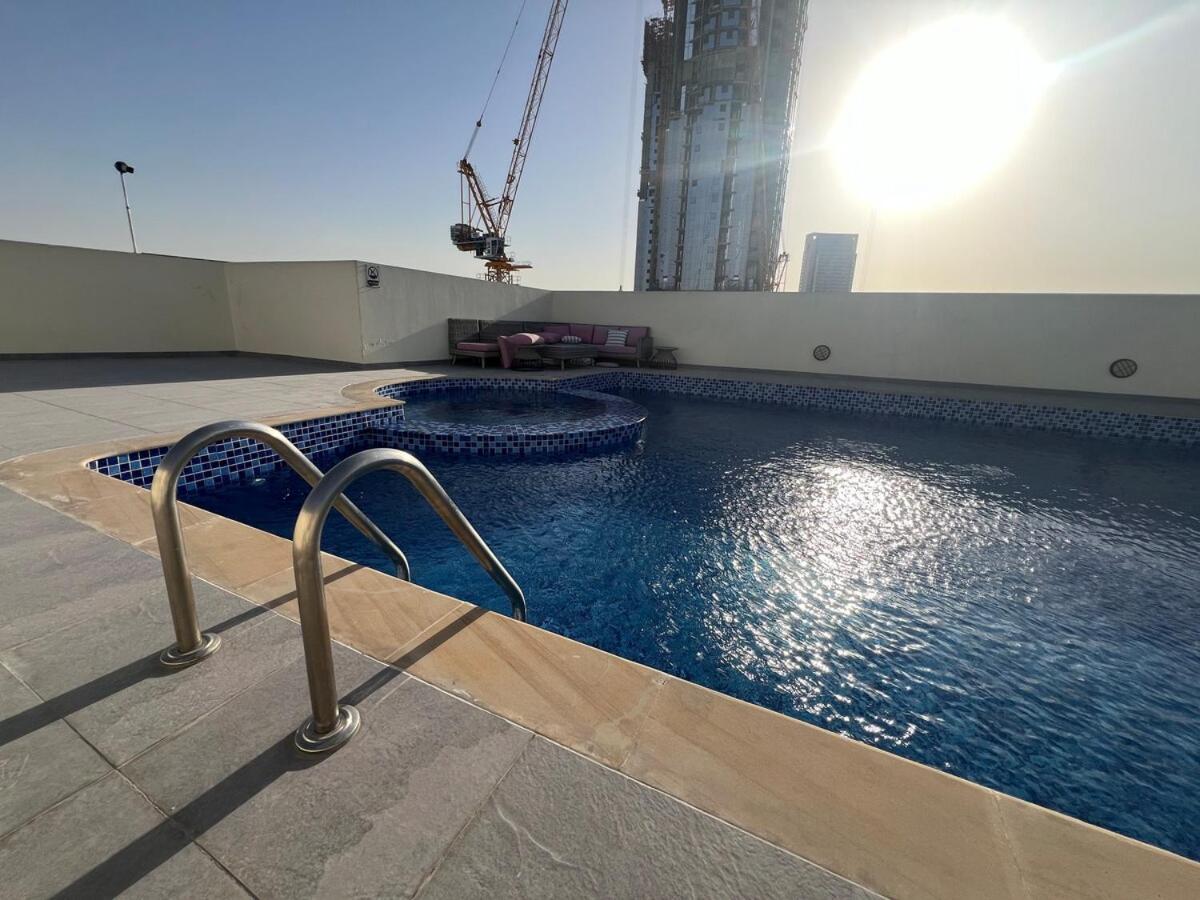 Apartment Spacious Near Marina