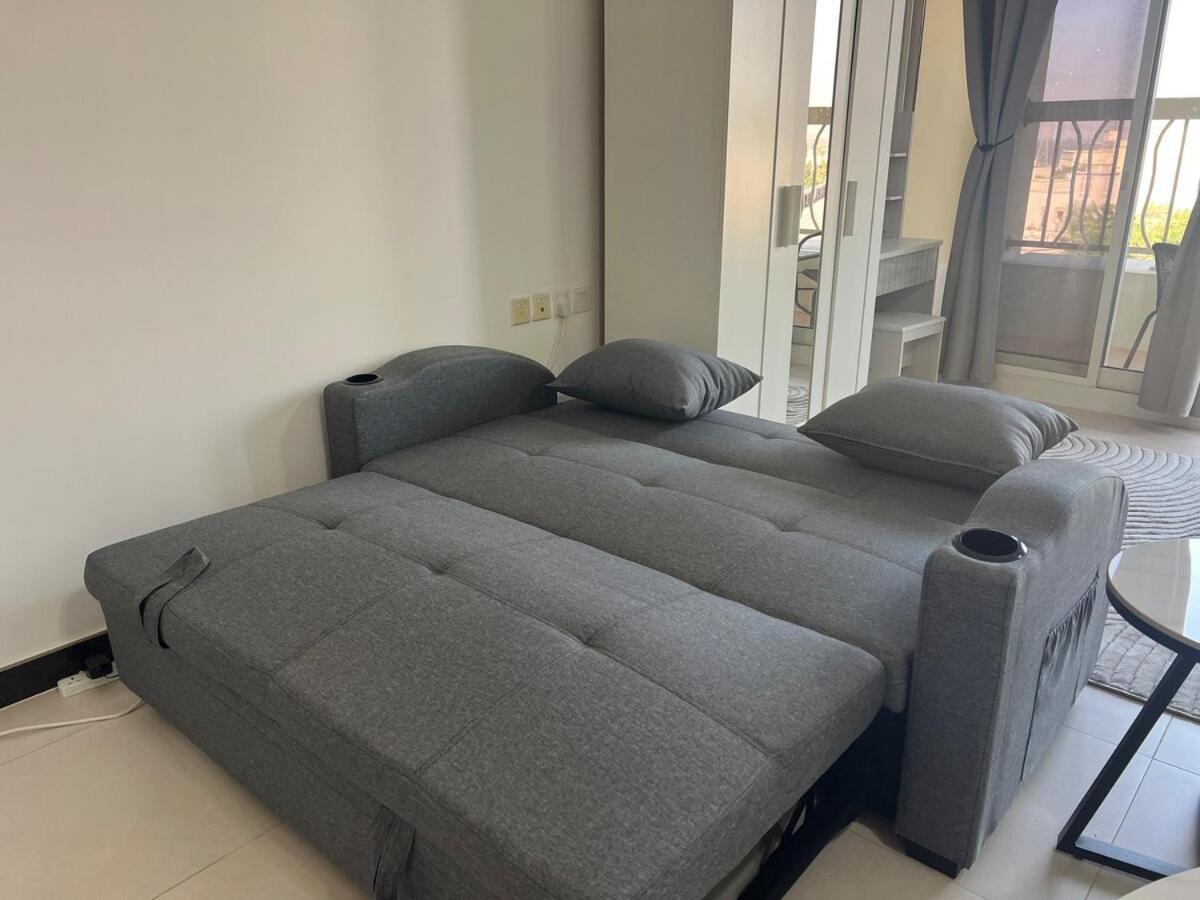 Spacious Near Marina Apartment *