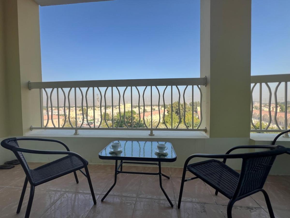 Spacious Near Marina Apartment